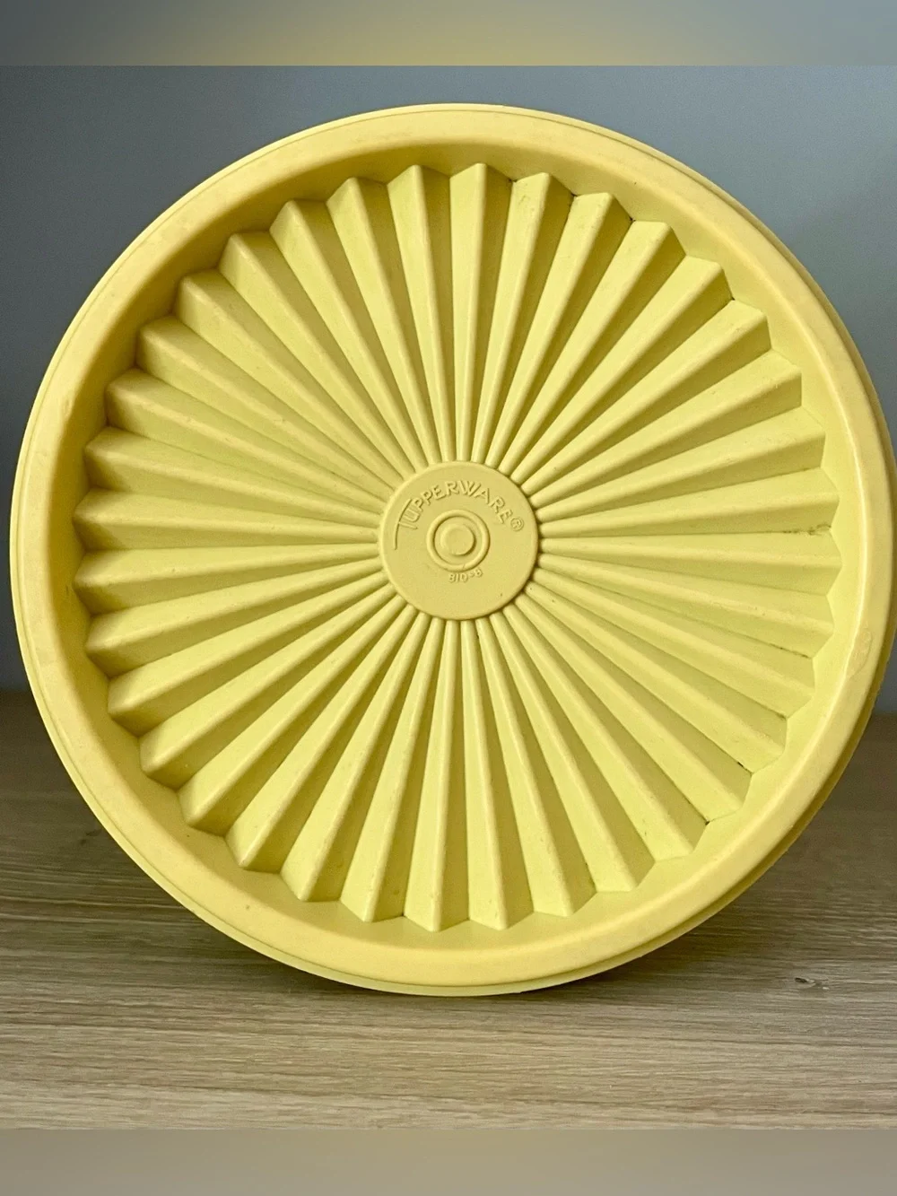 Vintage 1970s Tupperware Servalier Harvest Gold Canister Set of 3!